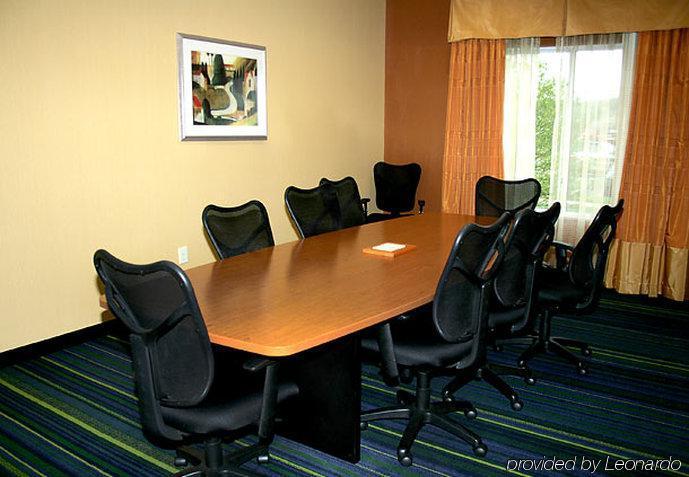 Fairfield Inn & Suites By Marriott Fairmont Negócio foto