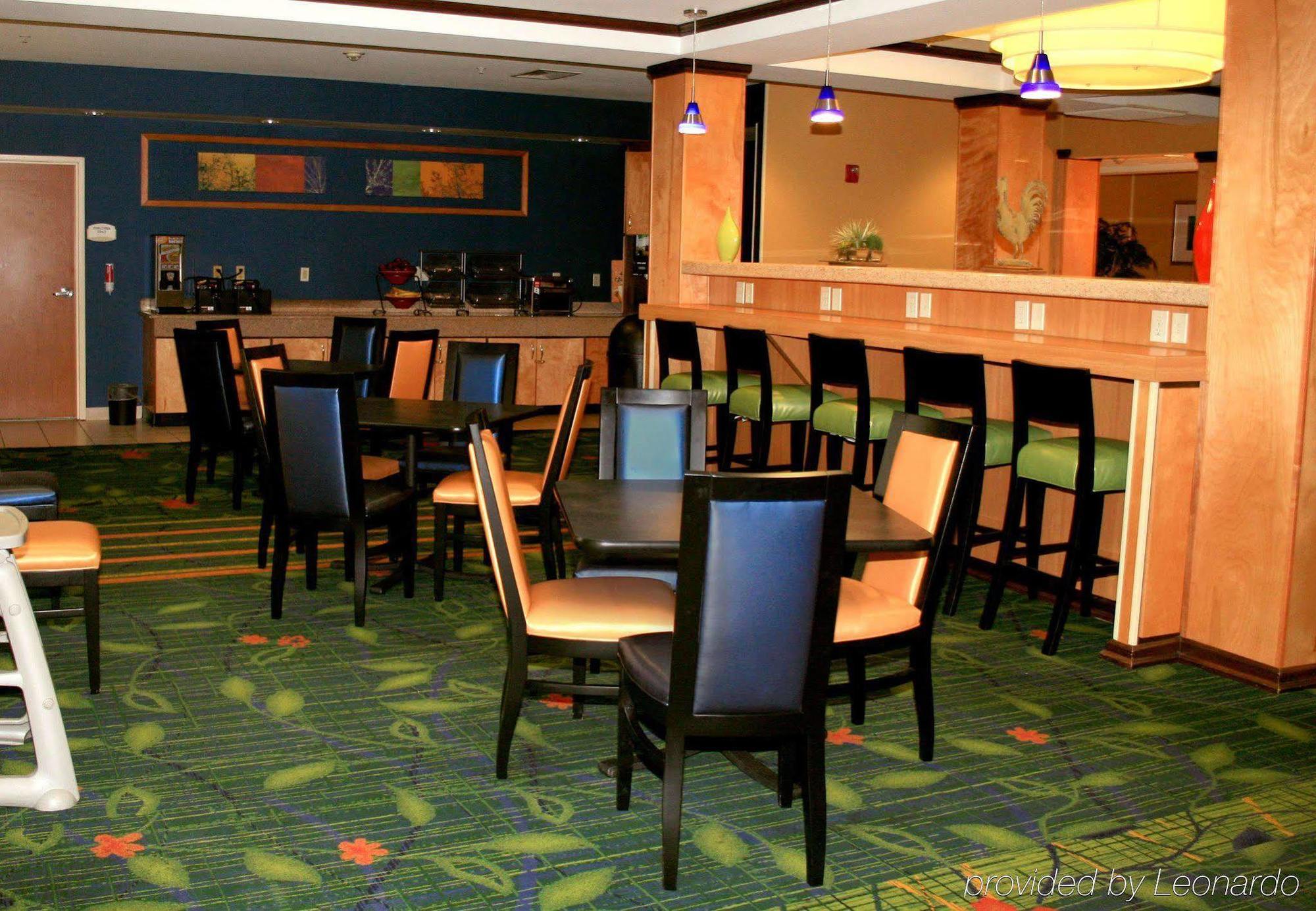 Fairfield Inn & Suites By Marriott Fairmont Restaurante foto